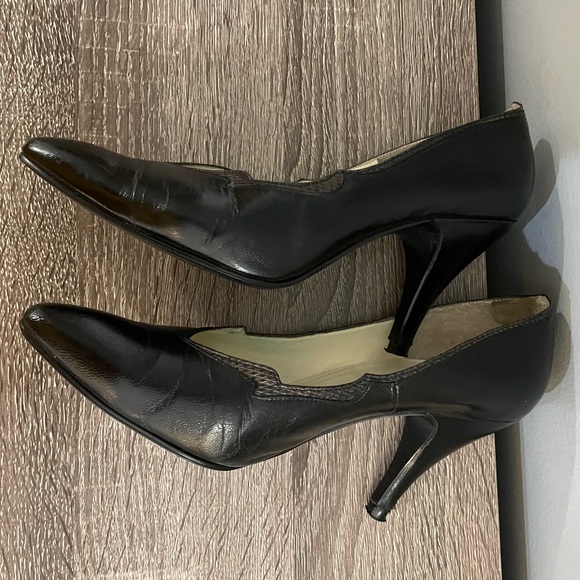 LANVIN VINTAGE Black Leather Pointed Toe Pumps Size 4 Kitten Heel Shoes - Picture 9 of 9